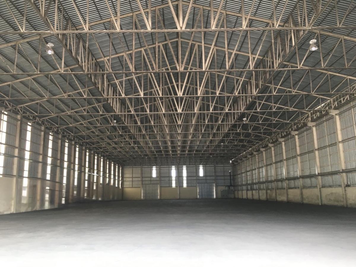 โกดัง คลังสินค้าห่างเพียง 2 กิโลเมตร จากถนนพระราม2 0 ตร.ว.  ใกล้ คลังสินค้าห่างเพียง 2 กิโลเมตร จากถนนพระราม2 เป็นส่วนตัว