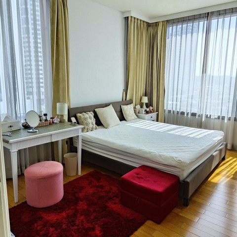 Aguston Sukhumvit 22 Pet Friendly comfortable spacious 10th floor BTS Phrom Phong