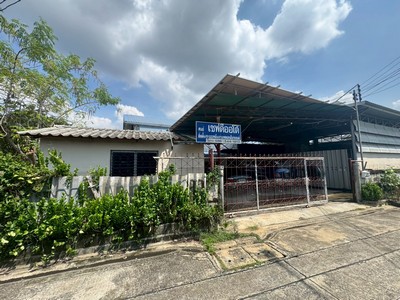 ขายด่วน บ้านเดี่ยว 2ชั้น ซอยเทศบาล 15 ถนนบางกรวย-ไทรน้อย เนื้อที่ 174 ตร.วา ขายตามสภาพ ทำเลดี เดินทางสะดวก ใกล้ MRT บางพลู 