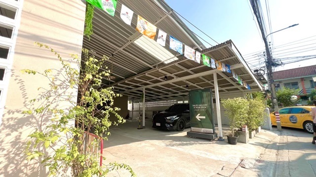 นักศึกษา เกสต์เฮ้าส์ หลังมุม รร.นานาชาติฮาร์โรว์ 5.5 กม.เงียบสงบ  ย่านหลักสี่  13 นอน 13 น้ำ  Airbnb คาเฟ่ ร้านอาหาร