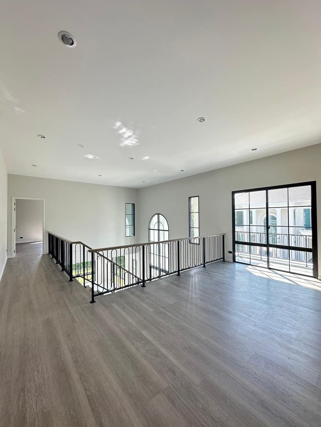 บ้าน บ้านเดี่ยวใหม่สวยหรู เมกะบางนา 5Bedroom6น้ำ 300000 THB   โครตถูก