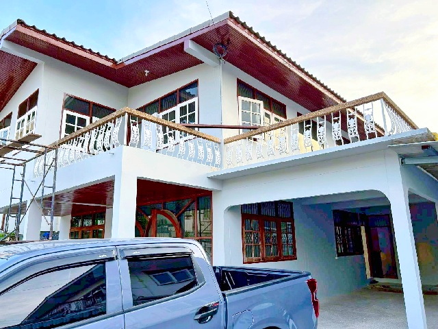 เดอะมอลล์ บางกะปิ 800 ม.4-5นอน MRT บางกะปิ 350 ม. คฤหาสน์ ให้เช่า 2 ชั้น ลาดพร้าว 107-111 รีโนเวทใหม่ 105ตร.วา. 335ตร.ม 3น้ำ