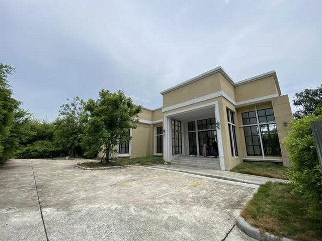 ให้เช่าอาคารชั้นเดียว+ที่ดิน 351 ตรว พื้นที่ใช้สอย 250 ตรม สุขุมวิท 105 เพียง 3 นาที ถึงBTSแบริ่ง