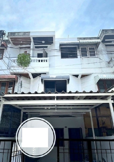 เซ็นทรัล บางนา 2.4 กม. MRT ศรีแบริ่ง 250ม. ให้เช่าทาวน์เฮ้าส์ 3 ชั้น 21 ตร.วา.ซ.ศรีด่าน 11-23  รร.นานาชาติบางกอกพัฒนา 4.5 กม.3 นอน