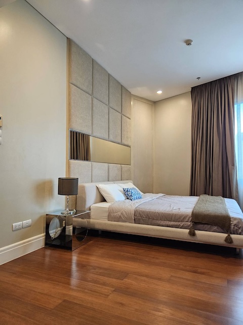 Bright Sukhumvit 24 Private spacious clean 14th floor BTS Phrom Phong