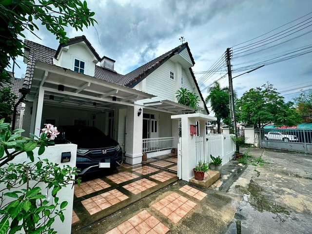 ให้เช่าบ้านเดี่ยว 2 ชั้น หลังมุม มบ.บ้านสวนวัลยา ศรีราชา TP-H1296