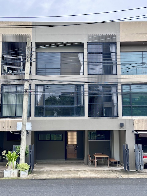 BH3680 ให้เช่าบ้านหรู 3 ชั้น หมู่บ้าน Noble Cube พัฒนาการ ใกล้ทองหล่อ