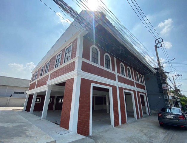 ให้เช่าตึก 2 ชั้น 250 ตรม ซอยไทรม้า ใกล้รถไฟฟ้าสีม่วง MRT ไทรม้า นนทุบรี ทำเลหัวมุม อยู่ใจกลางแหล่งชุมชน เหมาะทำเป็นร้านอาหาร ออฟฟิศ