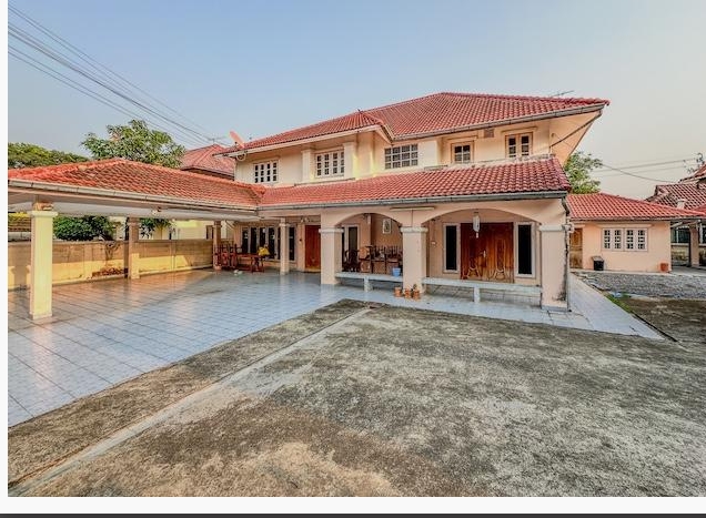 ให้เช่าและขาย บ้านเดี่ยวพร้อมโกดัง รามอินทรา 60  ใกล้แฟชั่นไอส์แลนด์