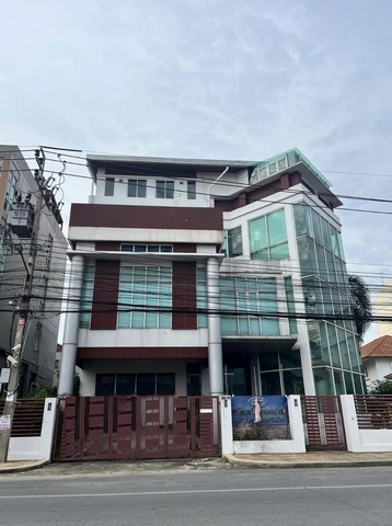 ให้เช่าโฮมออฟฟิศ บางใหญ่ซิตี้  4 ชั้น 1000 ตาราเมตร  พร้องเฟอร์นิเจอร์สำนักงาน   สามารถรองรับพนักงานได้กว่า200คน ใกล้เซนทรัล