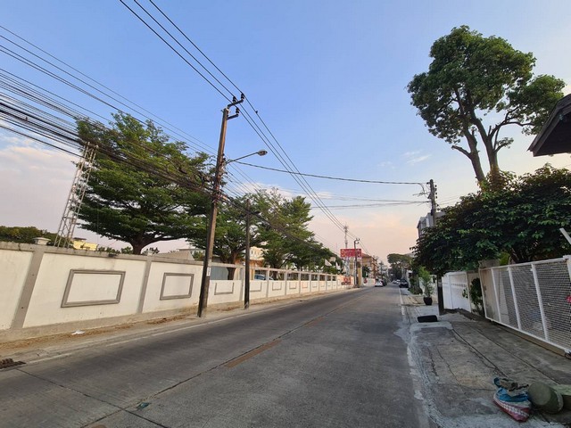 พื้นที่ดิน - 88 ตร.ว. 0 ngan 0 RAI  10000000 BAHT. ไม่ไกลจาก เดอะ ไนน์ พระราม9 ทรัพย์ดี -