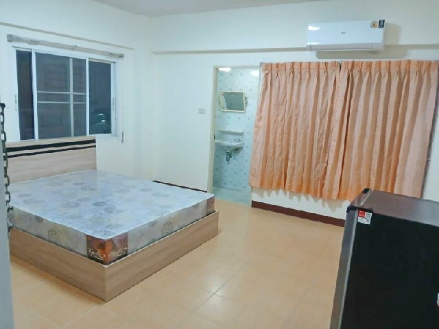 ทำเลดีเยี่ยม  MRT รามอินทรา กม .4  500 ม.ให้เช่าอพาร์ทเมนทใหม่ 5 ชั้น  22 ตร.ม.พร้อมเฟอร์ สะอาด ปลอดภัย 1 นอน 1 น้ำ ม.เกริก  2.7 กม.