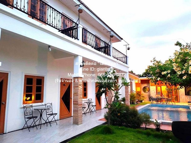 โรงแรม ให้เช่าพูลวิลล่า 2 ชั้น (บ้านพักตากอากาศ) ทะเลชะอำ บนเนื้อที่ 99 ตร.ว. 7 น 8 น้ำ ราคา 4,888 บาท/คืน ทำเลดี-เยี่ยม เป็นบ้านพักตากอากาศ สไตล์พูวิลล่า สร้างใหม่ ที่มีทำเลที่ตั้งที่ห่างชายหาดชะอำ เพียง 350 ม. อยู่ใกล้สิ่งอำนวยความสะดวกอื่น ๆ ในทุก
