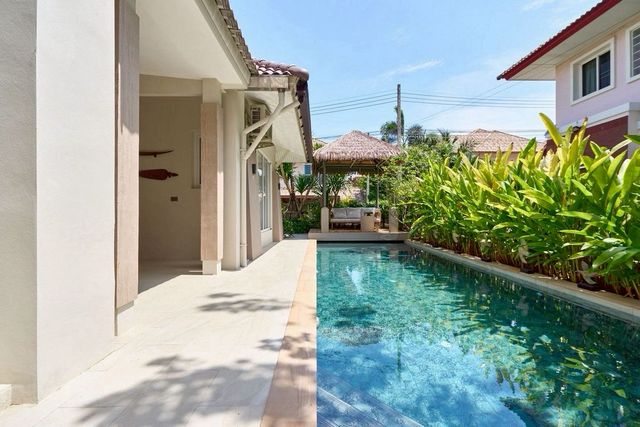 ขาย Pool villa The tropical Balinese-style #โซนสารภี บ้าน 2 ชั้น ตกแต่งพร้อมให้คุณเข้าอยู่ได้ทันที