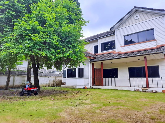 ตลาดกิ่งแก้ว 1.2กม เมกะ บางนา 2.6 กม. ให้เช่า คฤหาสน์ 2 ชั้น 152ตร.วา. 352ตร.ม. 3-5นอน.พร้อมเฟอร์ บางนา-ตราด กิ่งแก้ว