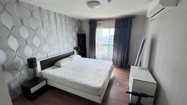 S and S Sukhumvit 101 private quiet clean 18th floor Punnawithi BT
